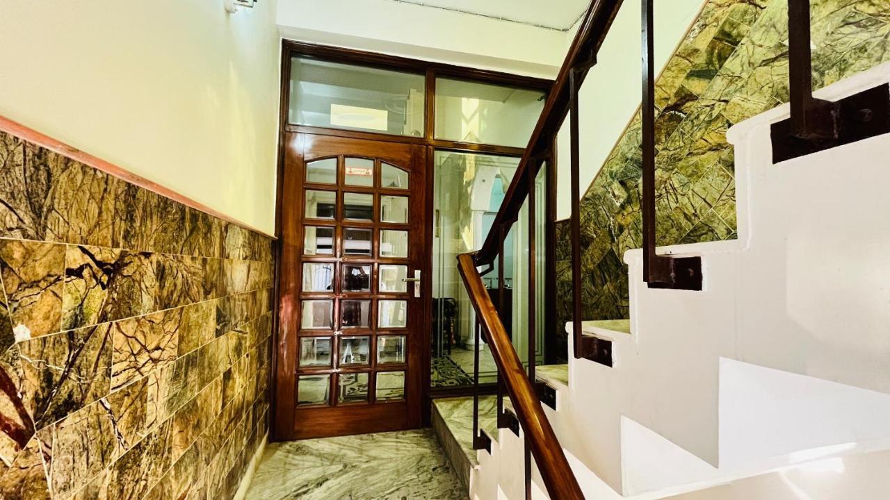 Hotel Starline Sector 28 Gurgaon Buitenkant foto