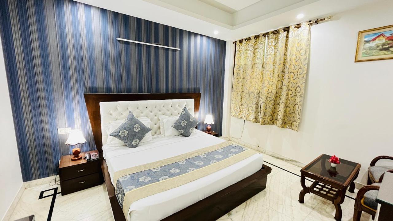Hotel Starline Sector 28 Gurgaon Buitenkant foto