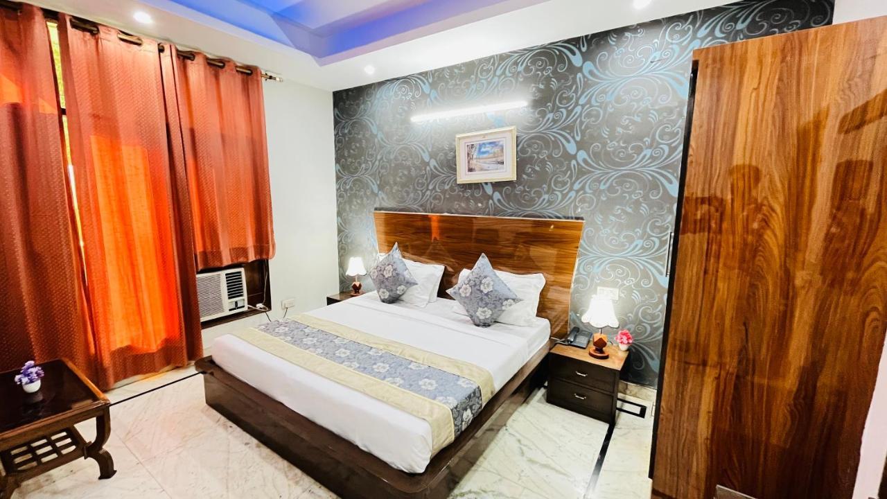 Hotel Starline Sector 28 Gurgaon Buitenkant foto