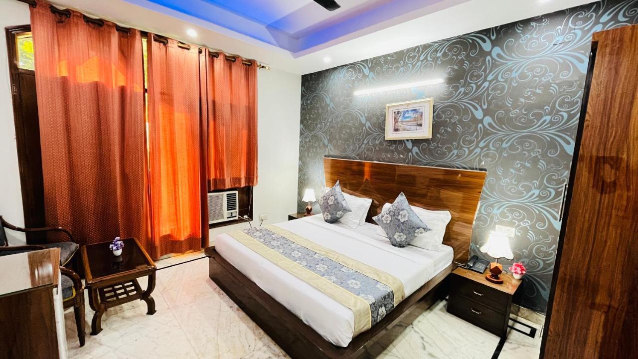 Hotel Starline Sector 28 Gurgaon Buitenkant foto